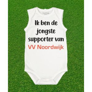Rompertje jongste supporter van VV Noordwijk.