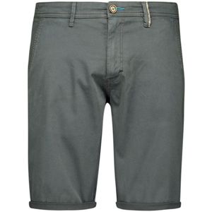 Chino short