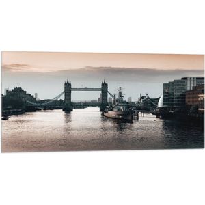Vlag - Tower Bridge met Zonsondergang in Londen, Engeland - 100x50 cm Foto op Polyester Vlag
