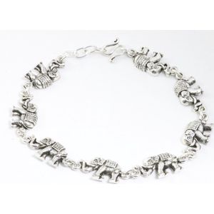 Zilveren armband met olifanten