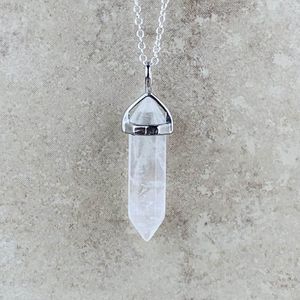 Bixorp Gems Doorzichtige Opaliet Hanger aan Faux Leren Koord - Edelsteen Ketting - Edelstenen Staafje met Stainless Steel omhuizing - 45/50cm Damesketting