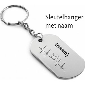 Akyol - Honden Sleutelhanger - Gegraveerde sleutelhanger - Gegrafeerde - Huisdier - Cadeau - Verjaardag - Hond speelgoed - Gepersonaliseerd - 6 x 9 CM - Sleutelhanger met naam