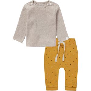 Noppies - kledingset - 2 delig - Broek Kris Oker met sterretjes - Shirt Natal Taupe - Maat 44