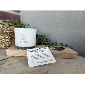 Creaties van Hier - Geurkaars You are a star op houten plankje met armband - Moederdag