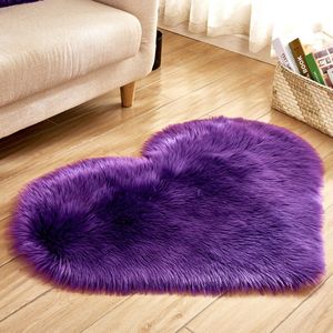 Qelus Paars Modern Hartvormig Vloerkleed met Lange Pluizen - Wasbaar - Hoogpolig Vloerkleed - Zacht fluffy Decoratie - Voor Stoel, Bank of Bed - 40x50 cm