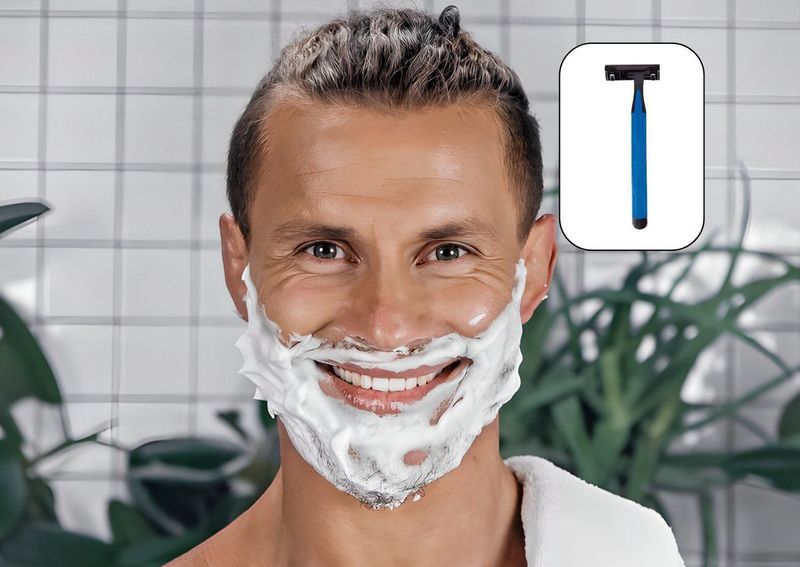 Wegwerp Scheerset - 3-blads Scheermesje - Verzorgende Scheercrème - 5 Stuks