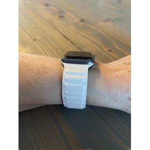 Geschikt voor Apple Watch -horlogebandje-echt leer- modern ribbel design-maat 42/44/45/49mm- magnetische sluiting