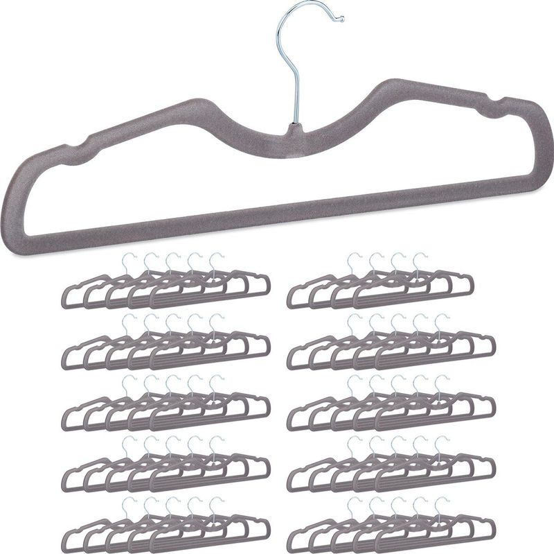 Relaxdays kledinghangers dun - kleerhangers fluweel - klerenhangers - 50 stuks - antislip - grijs