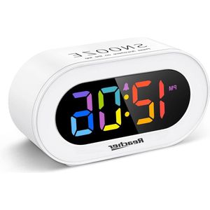 Kleine kleurrijke digitale led-wekker met sluimerfunctie en helderheidsdimmer - compact en eenvoudig te bedienen