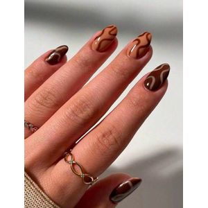 Nep nagels - Plak nagels - Bruin - Lijntjes - Ovaal - Medium - Trendy
