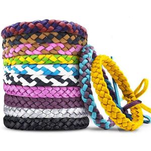 Anti Muggen Armband - 12 Stuks - Anti-Muggenarmband - Insectenafwerend Polsbandje - Anti Muggen Stickers - Anti Muggen - Muggen Bescherming - Anti Mug - Muggenwerende - Geschikt Voor Kinderen Volwassenen Kamperen Visreis