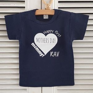 Baby shirtje jongen of meisje tekst mama eerste moederdag cadeau van papa | Happy first mother’s Day mommy in hart | korte mouw T-Shirt | blauw maat 98 | liefste leukste kleding babykleding