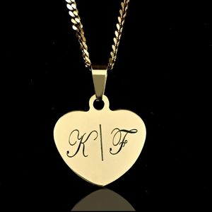 Ketting met letter - Titanium hartje graveren - cadeautje voor haar voor hem - Valentijnsdag cadeau - liefdes cadeau