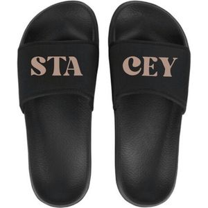 Slippers Dames en Heren - met naam - Cadeau voor hem en haar verjaardag Kerst Sinterklaas - Persoonlijke slippers met naam - Slippers voor hem en haar - Zwart - Maat 35/36