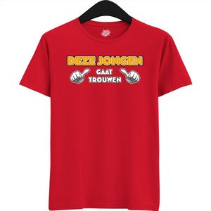 Deze Jongen Gaat Trouwen | Vrijgezellenfeest Cadeau Man - Groom To Be Bachelor Party - Grappig Bruiloft En Bruidegom Shirt - T-Shirt - Unisex - Rood - Maat S