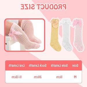Allecto plus - Babysokken voor pasgeboren meisjes 0-3 maanden in wit, roze en geel, 3 paar - Lange zomersokken voor meisjes