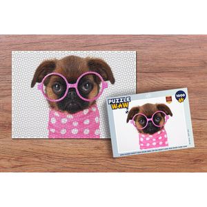 Puzzel Een hond heeft een roze bril op en heeft ook een roze jurk aan - Legpuzzel - Puzzel 1000 stukjes volwassenen