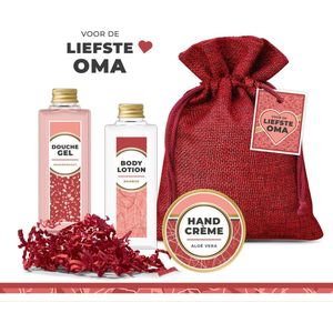 Geschenkset ""Voor de liefste oma"" - 4 producten - 250 gram | Giftsetje voor haar - Klein Wellness cadeautje Vrouw - Douchegel - Handcreme - Bodylotion - Gift Set lieve Oppas Oma - Verjaardag - Bedankt - Speciaal voor jou - Cadeaupakketje - Rood Roze