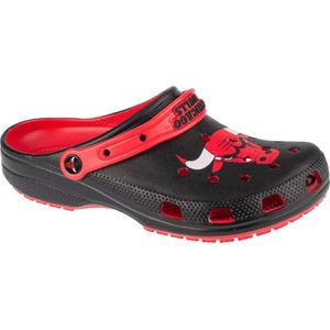 Crocs Classic NBA Chicago Bulls Clog 209441-6WC, Mannen, Zwart, Slippers, maat: 46/47