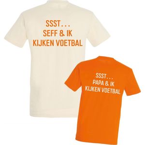 Shirts voor Vader en Kind-Beige-Oranje-Ssst wij kijken voetbal met kindernaam-Heren XXL-Kind 134/140