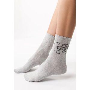 Lichtgrijze dames/meisjes sokken met lurex bloemenprint–hoogwaardig katoen–2 paar–maat 35-37