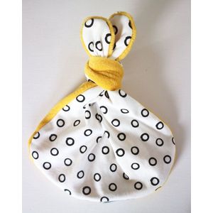 Baby knuffel Knoopkonijn Zwart / oker geel van Petit Juul