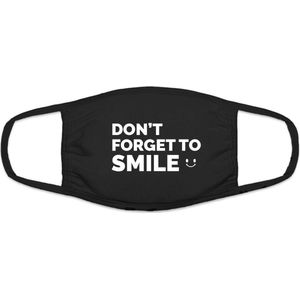 Smile grappig mondkapje | gezichtsmasker | bescherming | bedrukt | logo | Zwart mondmasker van katoen, uitwasbaar & herbruikbaar. Geschikt voor OV