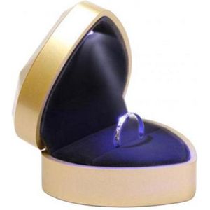 Ringdoosje hartje LED licht - liefde - goud - aanzoek - verloving - bruiloft - huwelijksaanzoek - sieradendoos - Valentijnsdag - ring - verlichting - lichtje - met licht