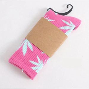 Wiet sokken - Cannabis sokken - Hemp Leaf Socks - Skate sokken - Rasta sokken – Hennep sokken – Wietsokken - Wiet Grinder - Sokken - Feest Sokken - Roze/Wit