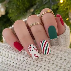 JHubers Goods - 24-delige set middelgrote vierkante kunstnagels met strepen, kerstthema voor vrouwen - ideaal voor Xmas manicure
