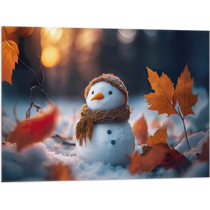 Vlag - Sneeuwpop met Bruine Sjaal en Muts in de Sneeuw tussen de Herfstbladeren - 80x60 cm Foto op Polyester Vlag