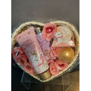 geschenk set kinderen - bruisballen - douche gel - hand creme - zeeproosjes - bad parels