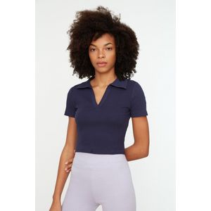 Trendyol Zwart Getailleerde/Gesitueerde Cropped Polohals Geribbelde Stretch Gebreide Blouse Twoss21Bz0038