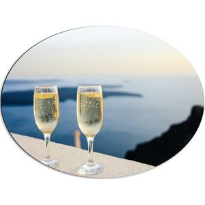 WallClassics - Dibond Ovaal - Champagne Glazen - 80x60 cm Foto op Ovaal (Met Ophangsysteem)