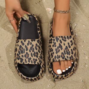 Dames Zomer Slippers met Luipaardprint – Maat 38-39 | Comfortabele Badslippers met Dikke Zool voor Strand, Douche & Vakantie
