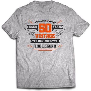 50 Jaar Legend - Abraham Feest kado T-Shirt Heren / Dames - Antraciet Grijs / Oranje - Perfect Verjaardag Jubileum Cadeau Shirt - grappige Spreuken, Zinnen en Teksten. Maat S