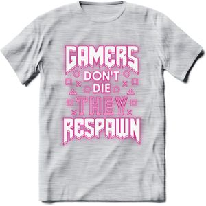 Gamers don't die T-shirt | Neon Roze | Gaming kleding | Grappig game verjaardag cadeau shirt Heren – Dames – Unisex | - Licht Grijs - Gemaleerd - XXL
