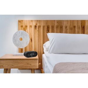 Compacte wekkerradio met verhoogde toetsen, grote sluimer/slaapknop, dubbel alarm, XL-display, grote cijfers, batterij back-up - Zwart