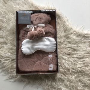 Warmwaterkruik met hoes - Faux fur - Satijnen oogmasker - Roze - ideaal voor koude avonden - origineel Kerstgeschenk