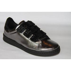 Lederen sneaker zilver / glitter maat 39