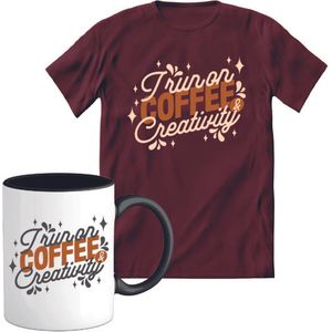 T-Shirtknaller T-Shirt met Koffiemok | I Run On Coffee - Koffie Kleding | Heren / Dames Shirt met Mok Cadeau | Kleur rood | Maat L