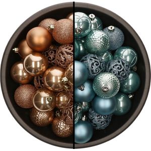Bellatio Decorations Kerstballen mix - 74-delig - ijsblauw en camelbruin - 6 cm - kunststof
