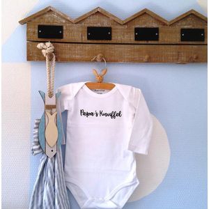 Baby Rompertje met tekst unisex Papa’s Knuffel | Lange mouw | wit | maat 50/56