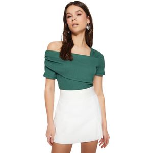 Trendyol Zwarte Getailleerde/Slip-On Gebreide Bodysuit Met Asymmetrische Kraag Twoss23Bd00060