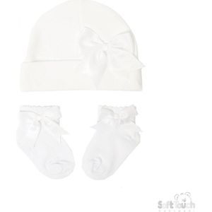 Soft Touch - Baby Geschenkset - Muts & Sokjes met Strik - Wit - 3-6 mnd