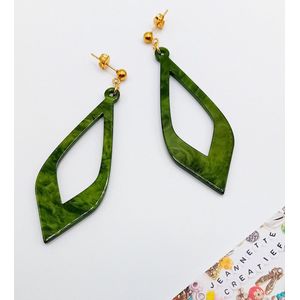 Jeannette-Creatief® - Resin - Puntig Groen & Goud - Groene Oorbellen - Olijfgroen - Olivegreen - Groen - Olijf - Groene Oorbellen - Olijfgroen - Groen - Oorbellen - Dames Oorbellen - Oorhangers - Sieraden