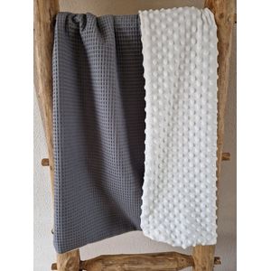 Wiegdeken - Wagendeken / Grijs - Minky / Baby Creaties