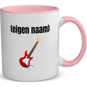 Akyol - rode elektrische gitaar met eigen naam koffiemok - theemok - roze - Gitaar - muziek liefhebbers - gitaristen - gitaarliefhebbers - verjaardag - cadeau - kado - 350 ML inhoud