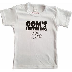 Wit baby t-shirt met ""Oom's lieveling"" - maat 92 - babyshower, zwanger, cadeautje, kraamcadeau, grappig, geschenk, baby, tekst, bodieke