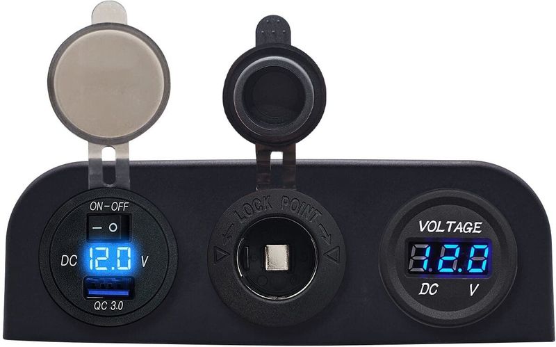 ProRide - 12V USB Autolader - Groen - 1 Poort - 5V/2.4A - Voltmeter en 12V/24V Sigarettenplug
